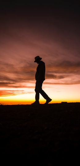 [2436x1125]夕阳 红霞 人物 背影 苹果手机壁纸图片