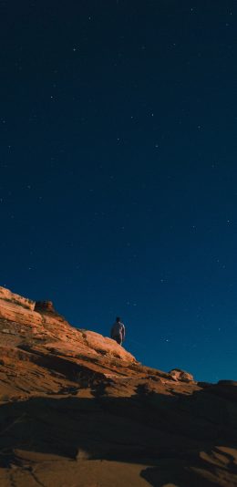 [2436x1125]夜晚 山川 背影 星空美景 苹果手机壁纸图片