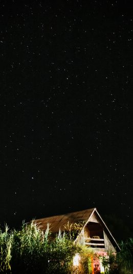[2436x1125]夜晚 星空 木屋 亮灯 苹果手机壁纸图片