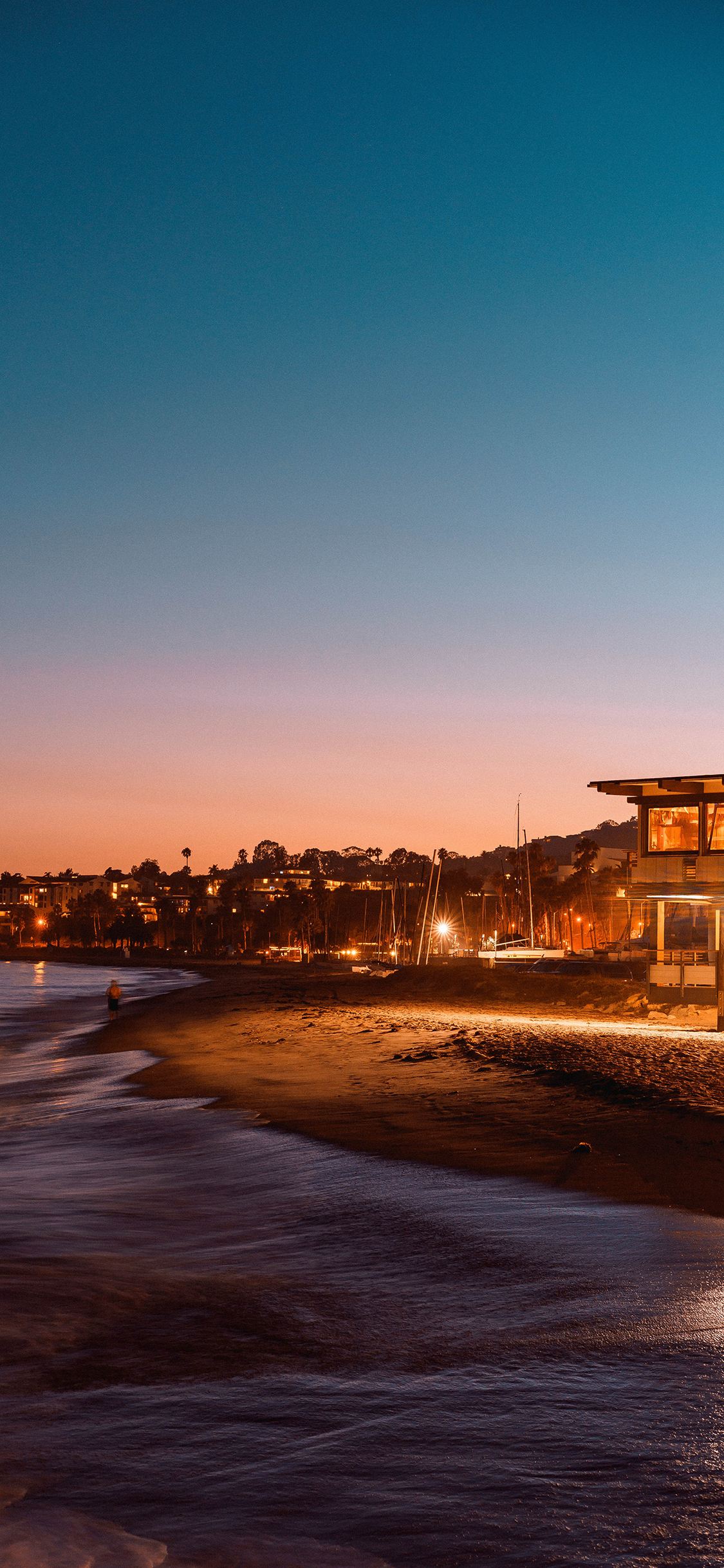 [2436×1125]夜晚 灯光 夜景 海浪 苹果手机壁纸图片