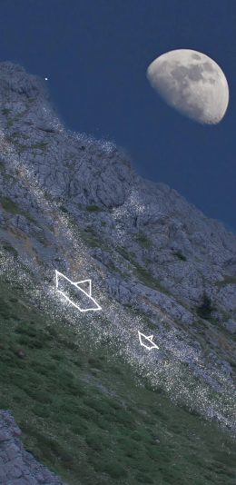 [2436x1125]夜景 山峰 星球 小白船 苹果手机壁纸图片