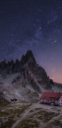 [2436x1125]夜景 房屋 星空 山脚 苹果手机壁纸图片