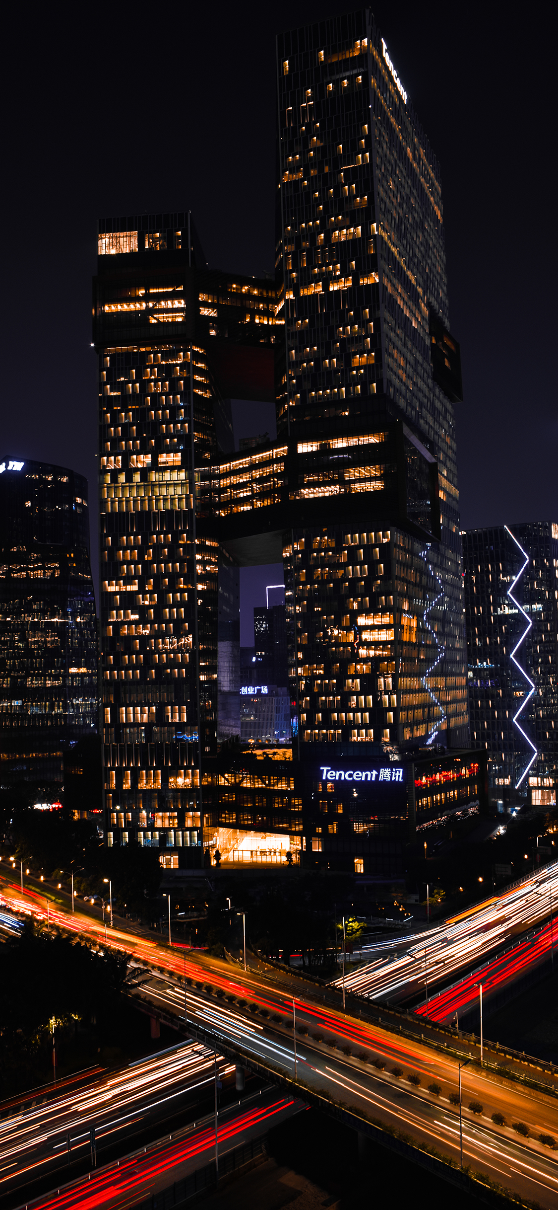 [2436×1125]大厦 夜晚 灯光 城市 腾讯大楼 苹果手机壁纸图片