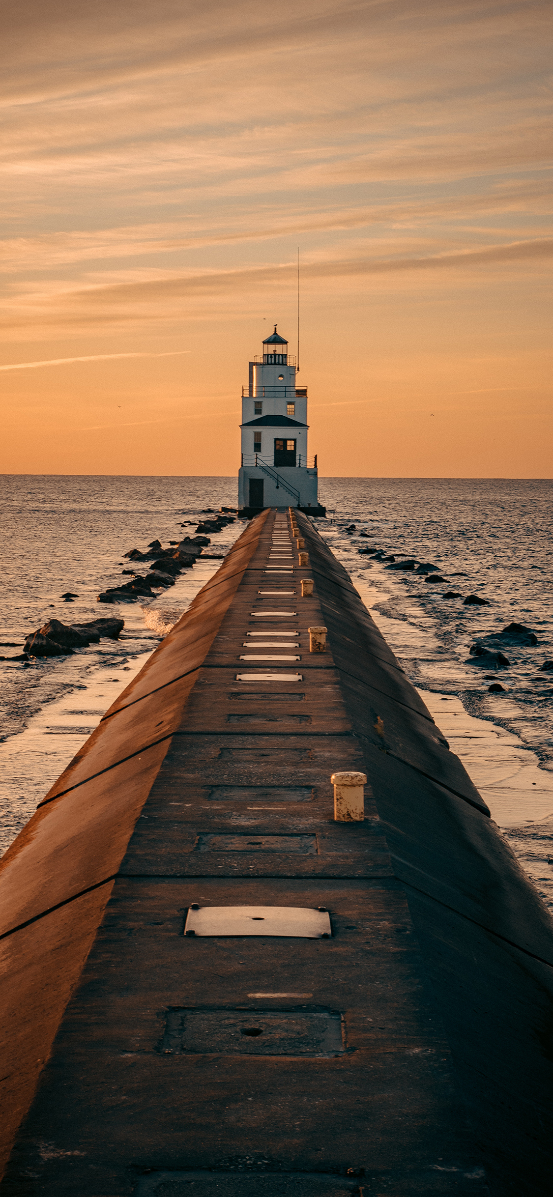 [2436×1125]大海 建筑 灯塔 信号 建筑 苹果手机壁纸图片