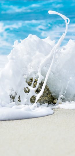 [2436x1125]大海 沙滩 海水 石头 苹果手机壁纸图片