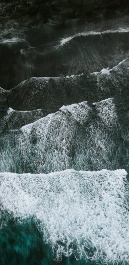 [2436x1125]大海 浪花 海水 翻涌 苹果手机壁纸图片