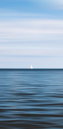 [2436x1125]大海 海平面 帆船 海天一线 苹果手机壁纸图片
