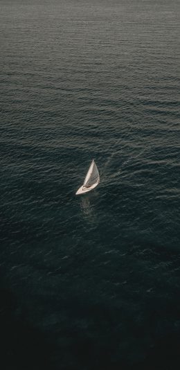 [2436x1125]大海 海平面 帆船 船只 苹果手机壁纸图片