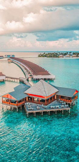 [2436x1125]大海 海水 湛蓝 休闲度假 苹果手机壁纸图片
