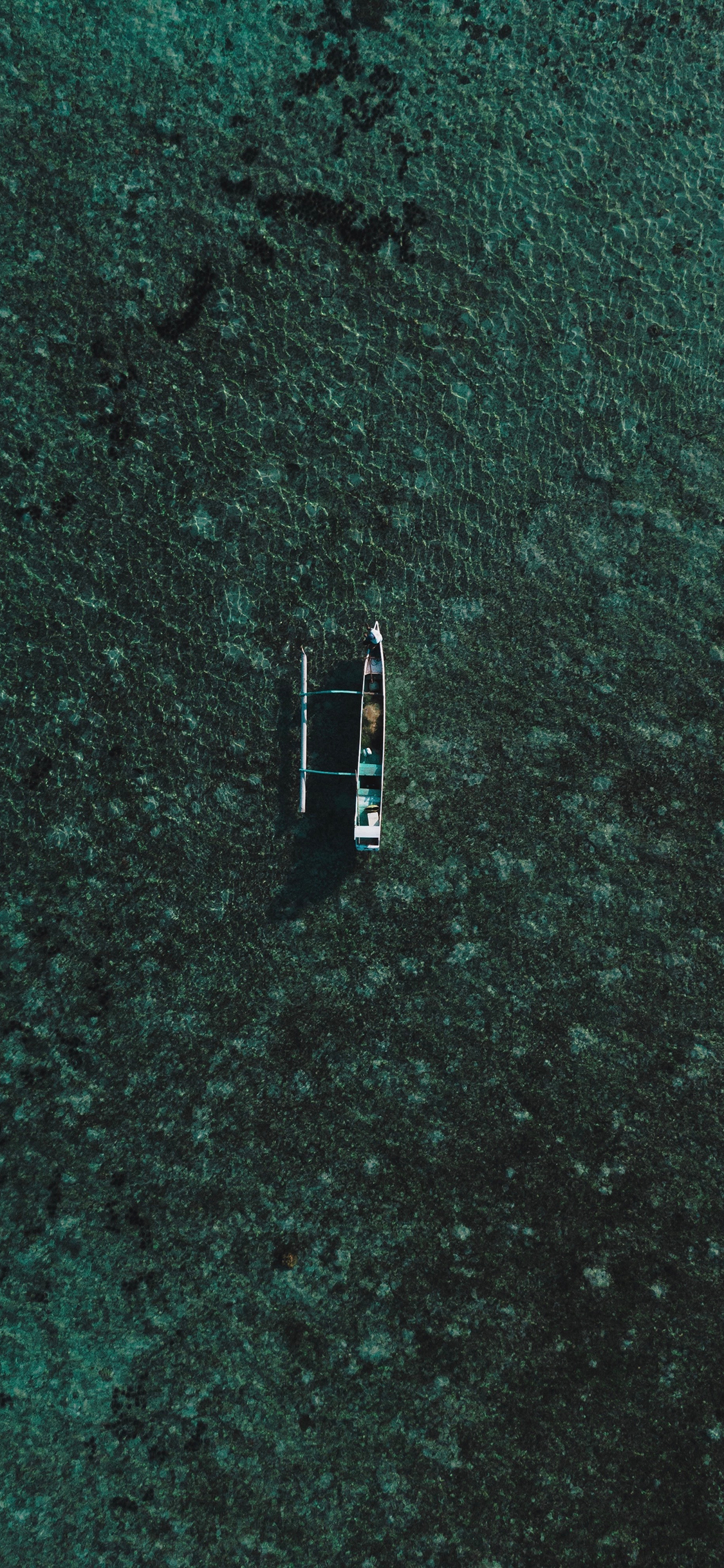 [2436×1125]大海 海水 船只 广阔 苹果手机壁纸图片