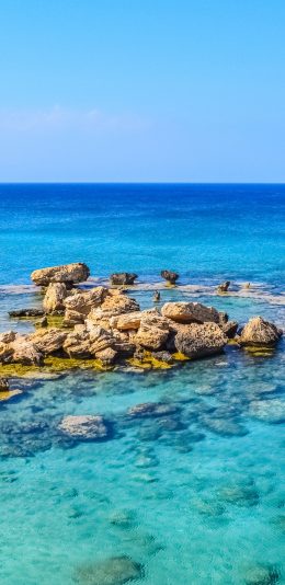 [2436x1125]大海 海水 透明 蓝色 海岸 苹果手机壁纸图片