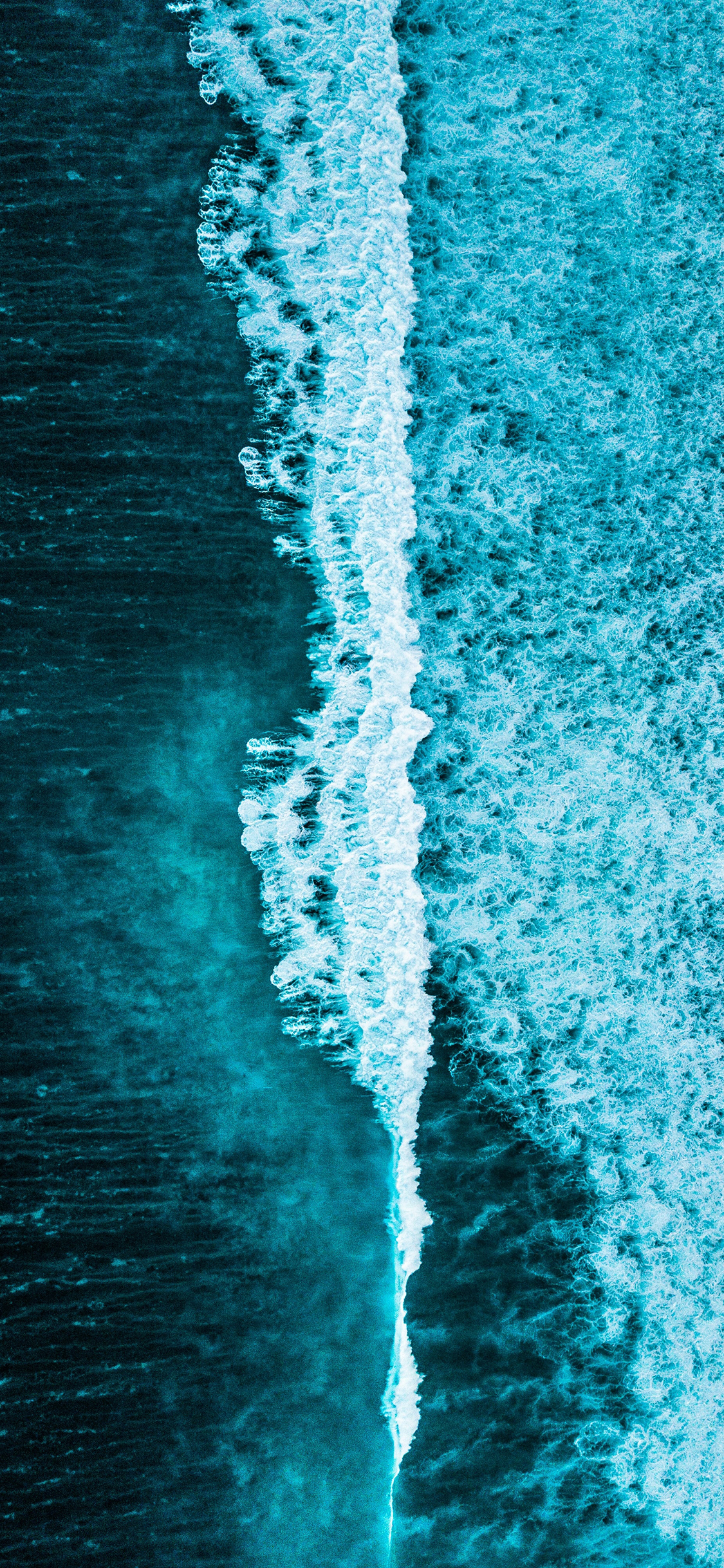 [2436×1125]大海 海洋 蓝色 海浪 苹果手机壁纸图片