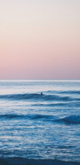 [2436x1125]大海 海浪 游水 海天 苹果手机壁纸图片