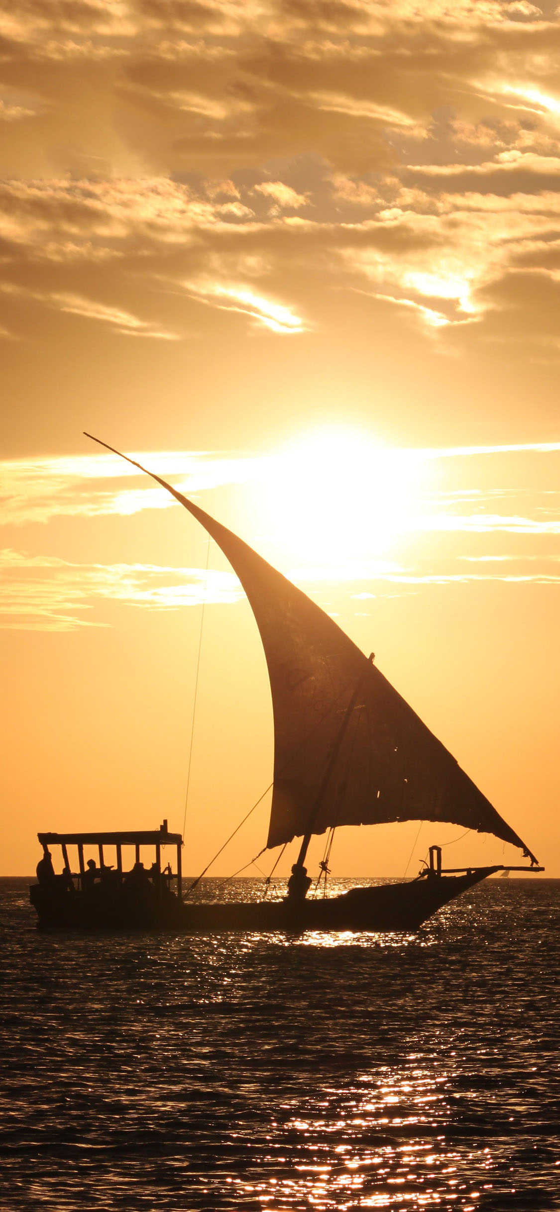 [2436×1125]大海 落日 帆船 航海 苹果手机壁纸图片