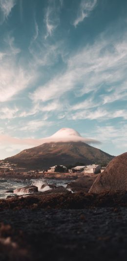 [2436x1125]天空 云朵 高山 海岸 苹果手机壁纸图片