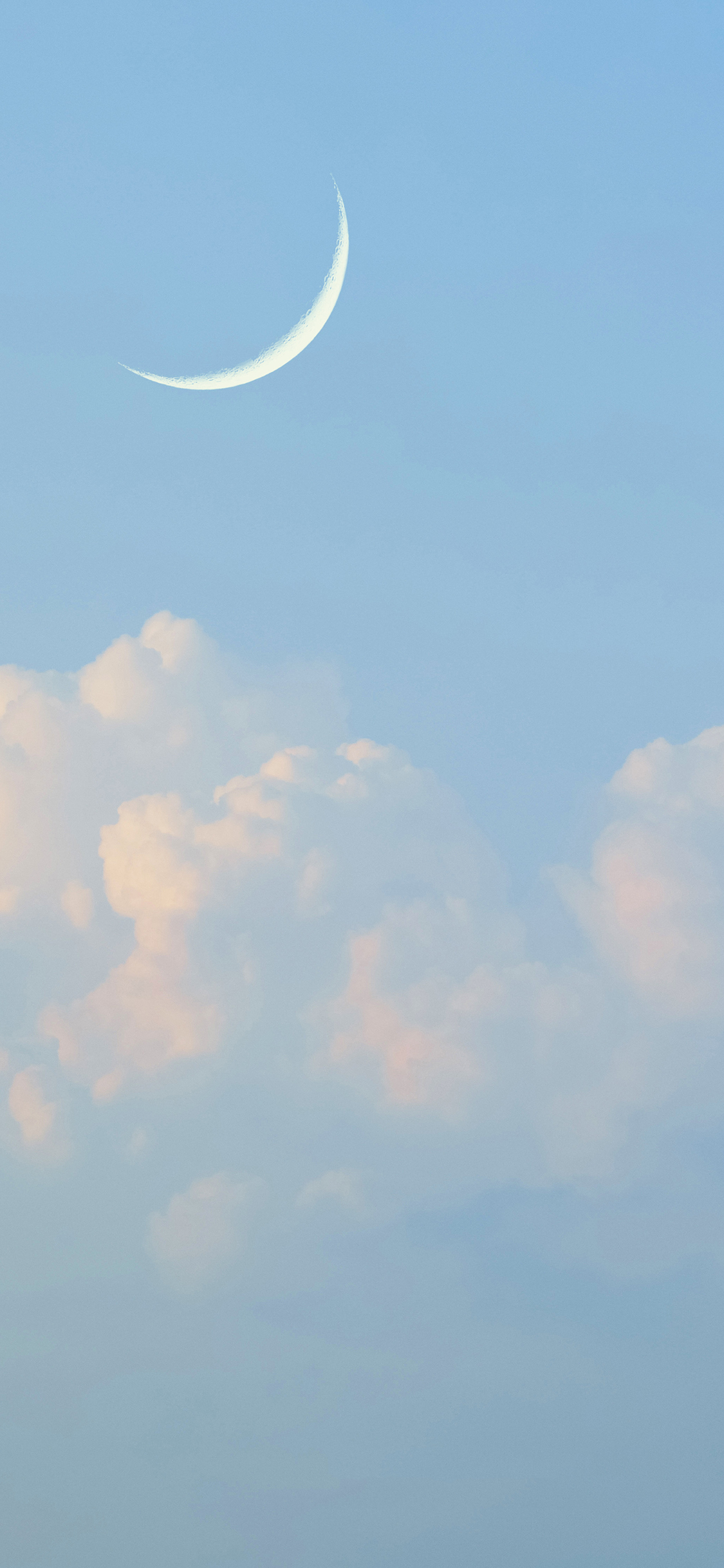 [2436×1125]天空 月亮 月牙 蓝色 云朵 苹果手机壁纸图片