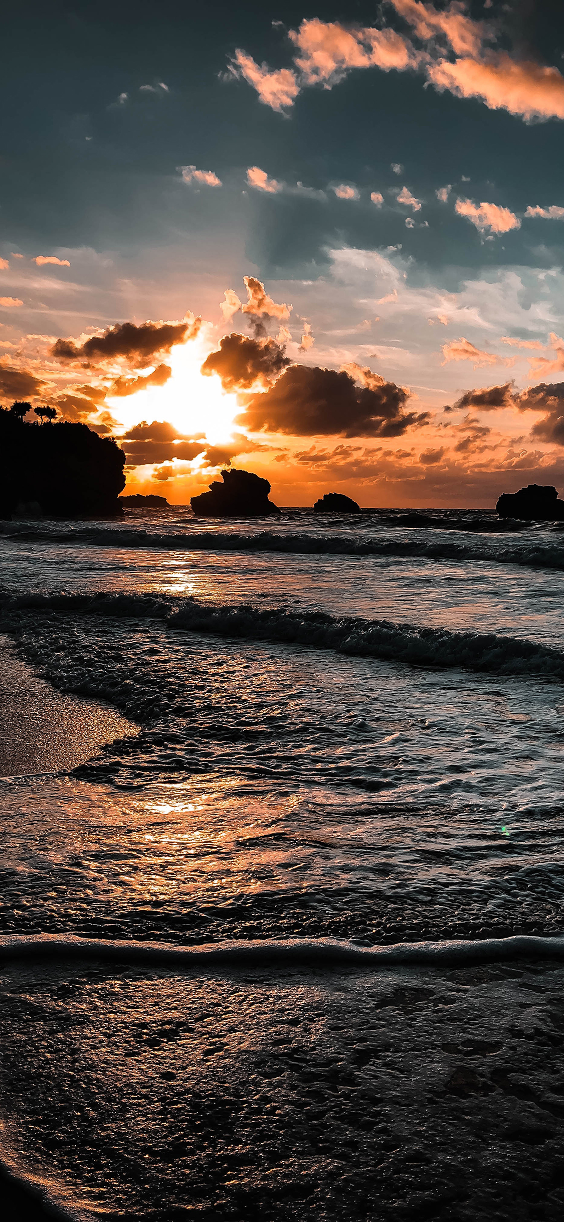 [2436×1125]天空 落日 大海 浪花 唯美海景 苹果手机壁纸图片