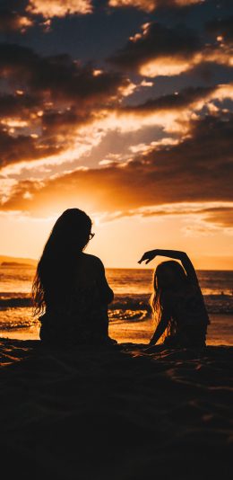 [2436x1125]天空美景 沙滩 美女背影 苹果手机壁纸图片