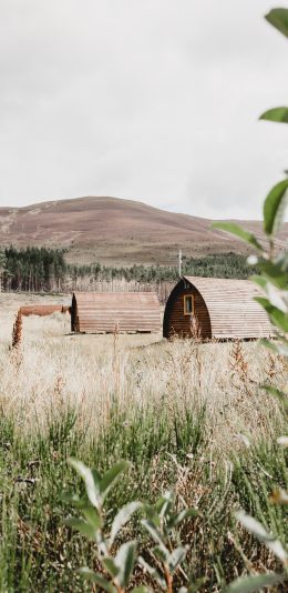 [2436x1125]室外 草地 小木屋 唯美 苹果手机壁纸图片