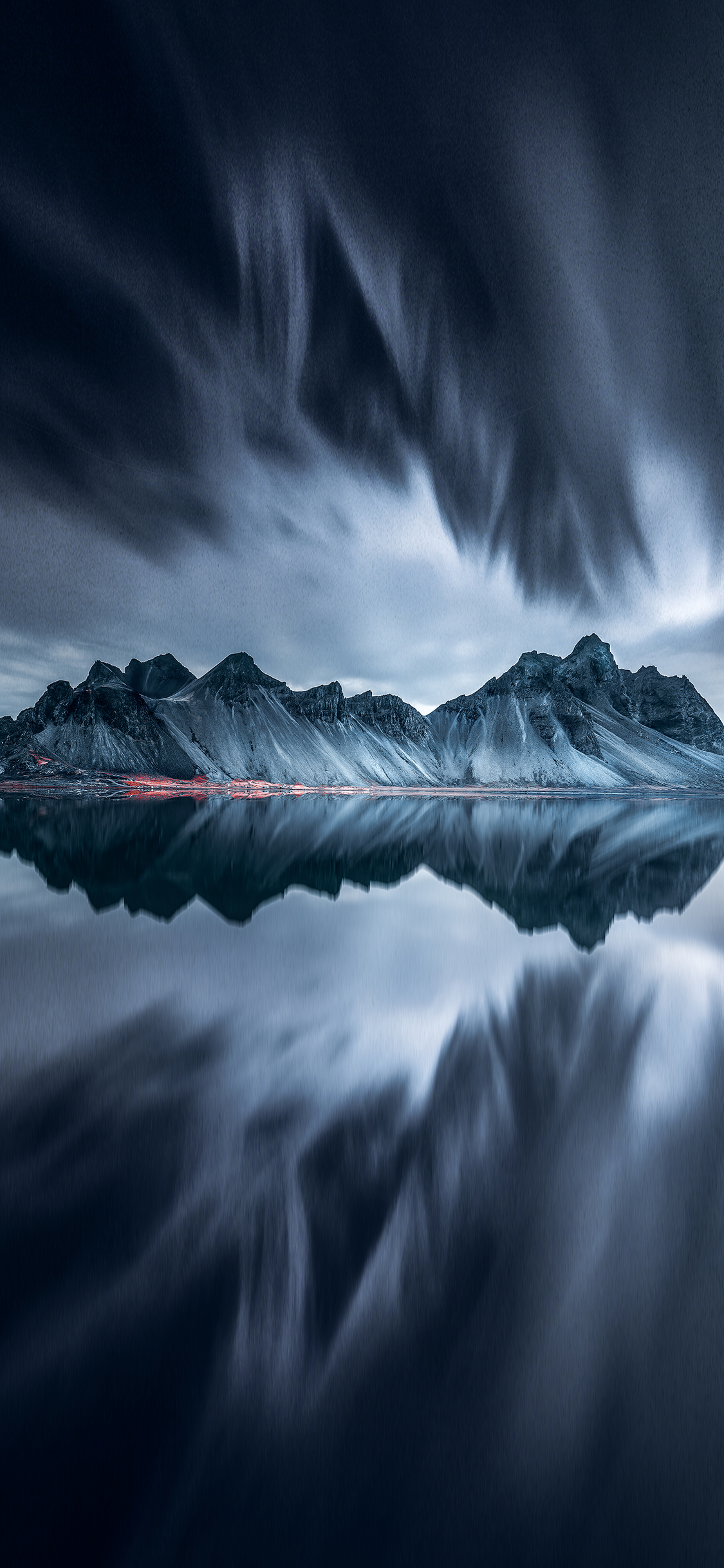 [2436×1125]山 倒影 对称 云 苹果手机壁纸图片