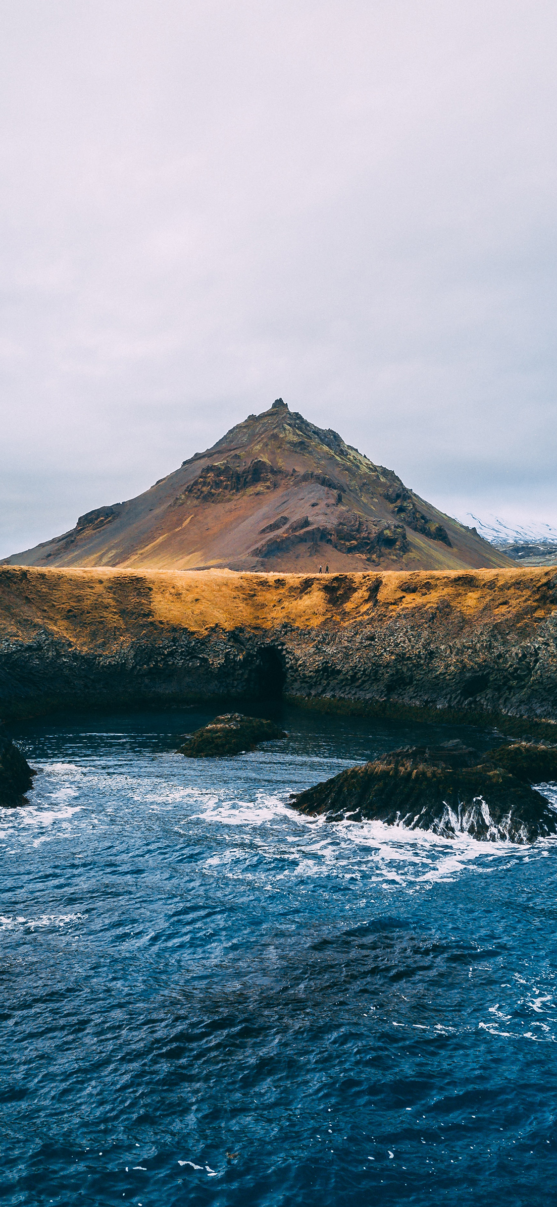 [2436×1125]山 湖水 高山 景色 天空 苹果手机壁纸图片