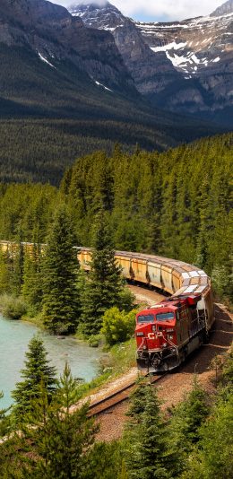 [2436x1125]山峰 湖泊 树林 火车 苹果手机壁纸图片