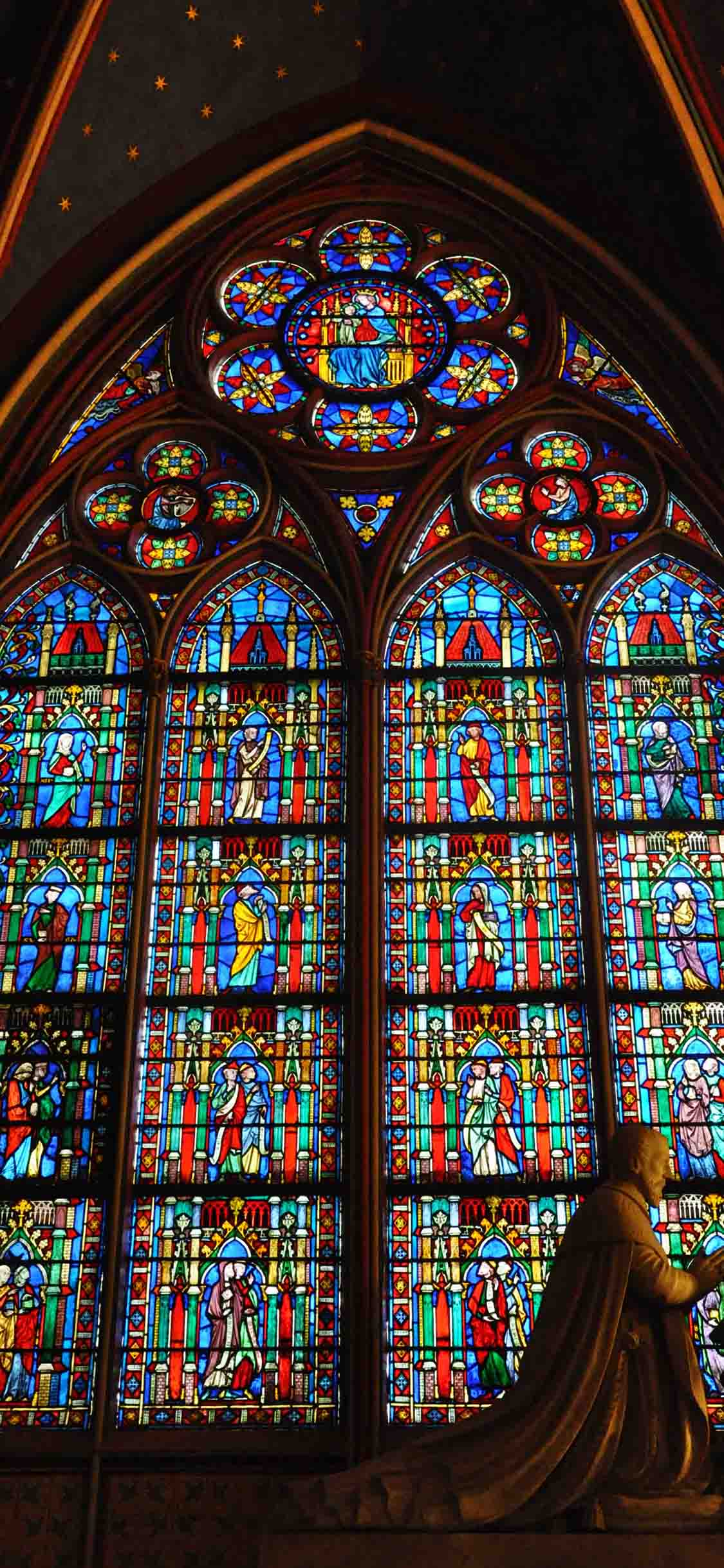 [2436×1125]巴黎圣母院 玫瑰花窗 玻璃 彩绘 法国 苹果手机壁纸图片