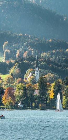 [2436x1125]帆船 建筑 树林 海面 苹果手机壁纸图片