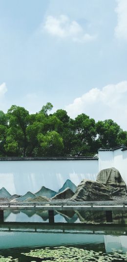[2436x1125]庭院 山水 天空 风水 苹果手机壁纸图片