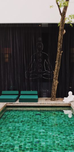 [2436x1125]庭院 泳池 休闲 度假 苹果手机壁纸图片