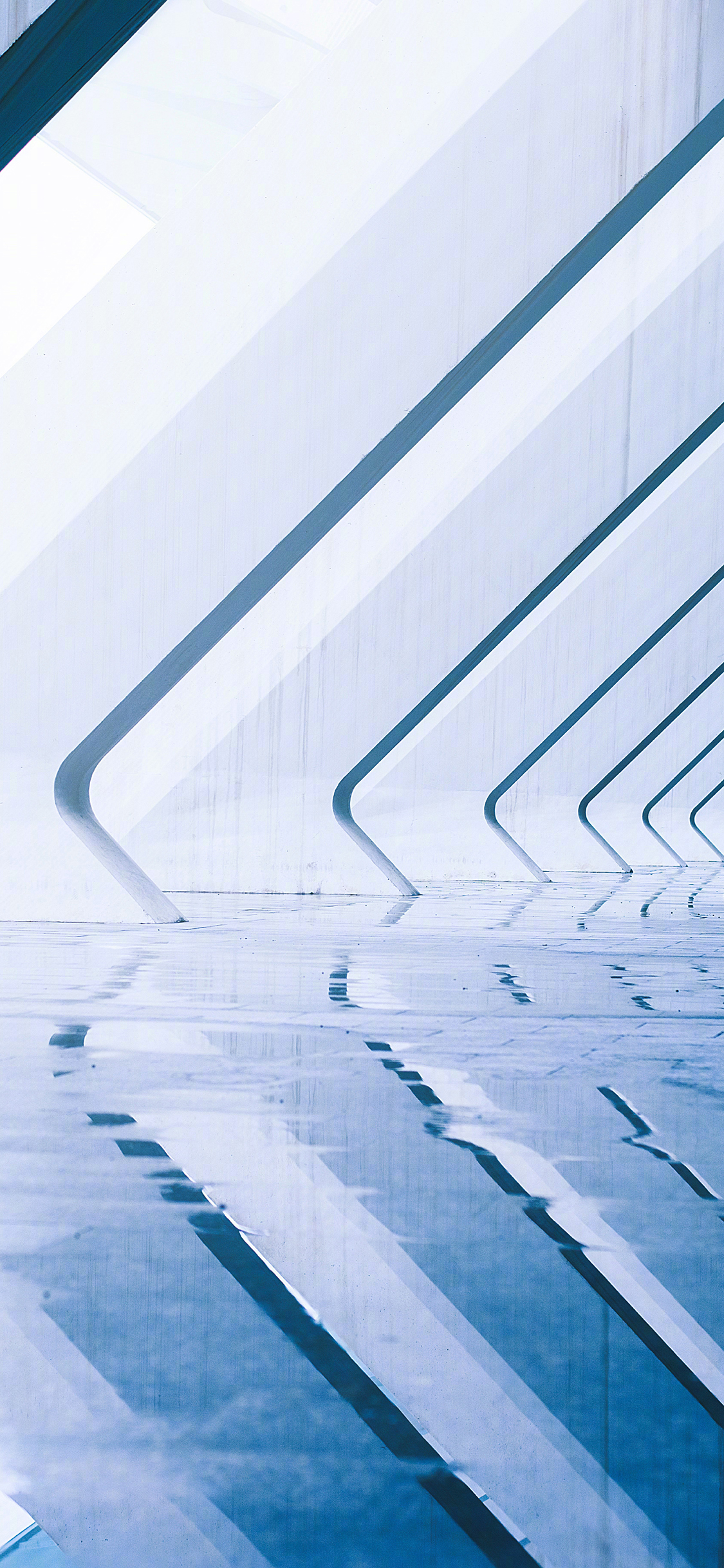 [2436×1125]建筑 倒影 对称 现代 水 苹果手机壁纸图片