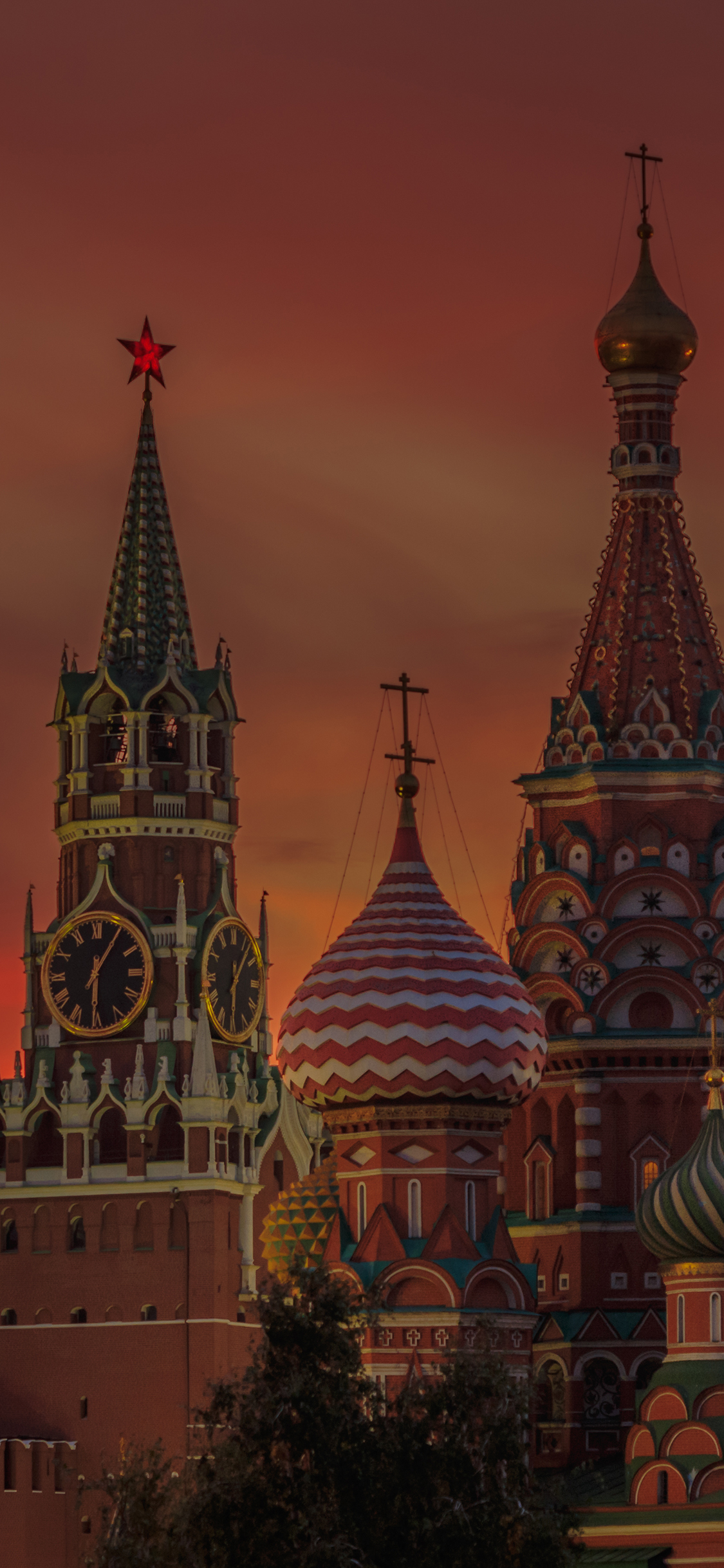 [2436×1125]建筑 城堡 莫斯特 圣瓦西里大教堂 黄昏 苹果手机壁纸图片