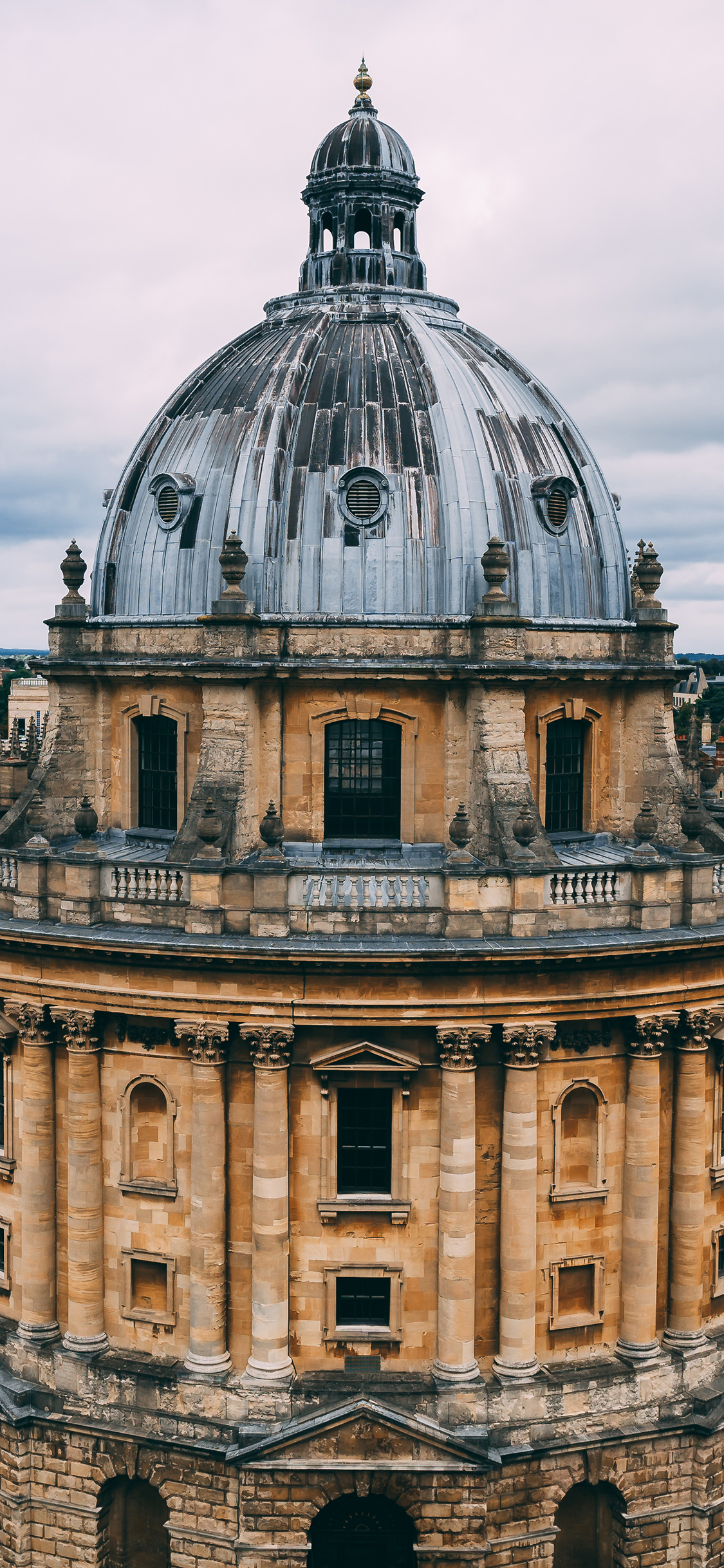 [2436×1125]建筑 城市 异域 街道 苹果手机壁纸图片