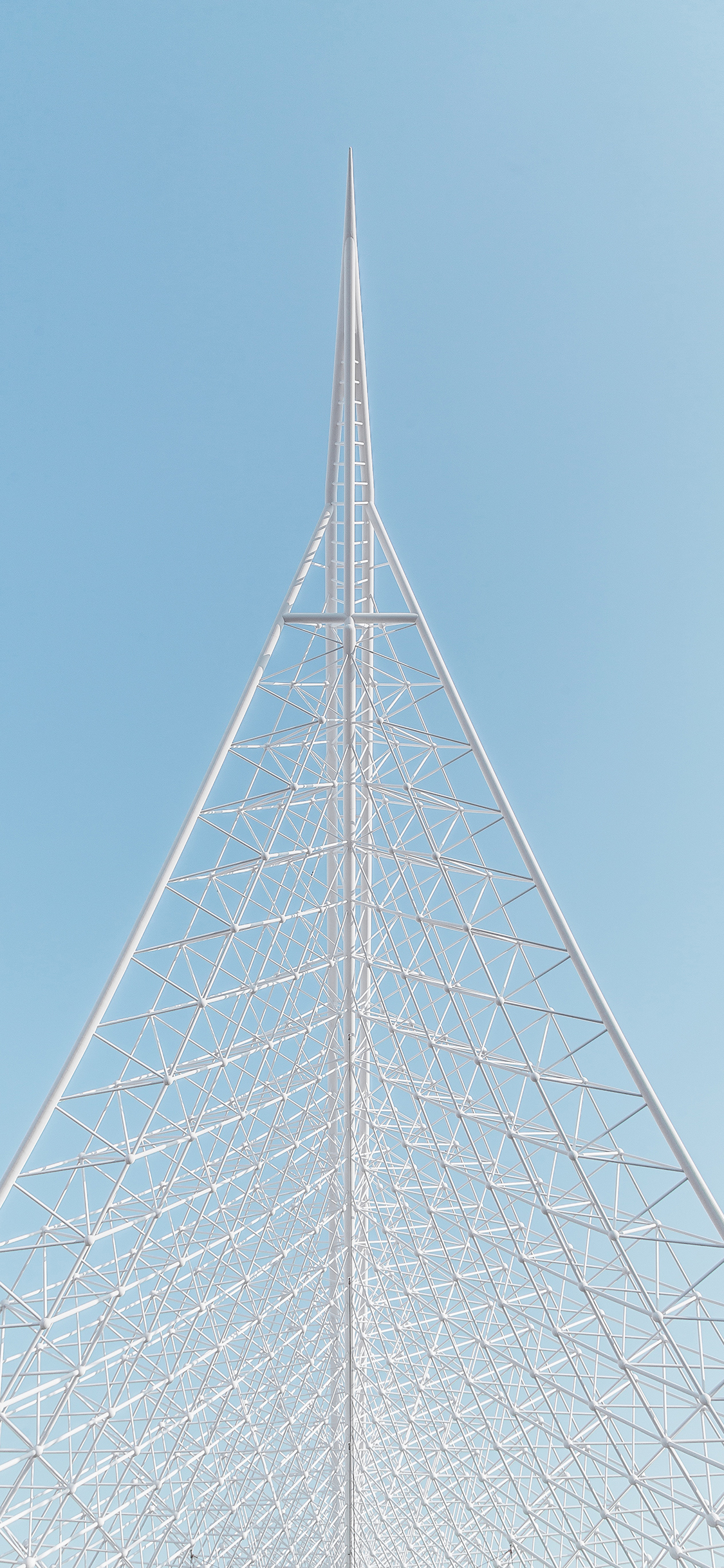 [2436×1125]建筑 天空 蔚蓝 钢筋结构 苹果手机壁纸图片