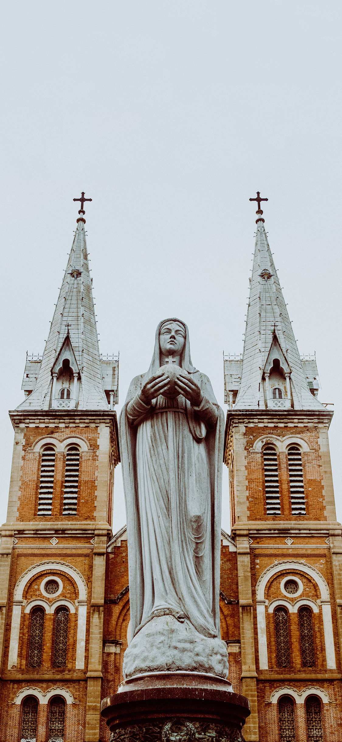 [2436×1125]建筑 教堂 圣母 石像 信仰 苹果手机壁纸图片