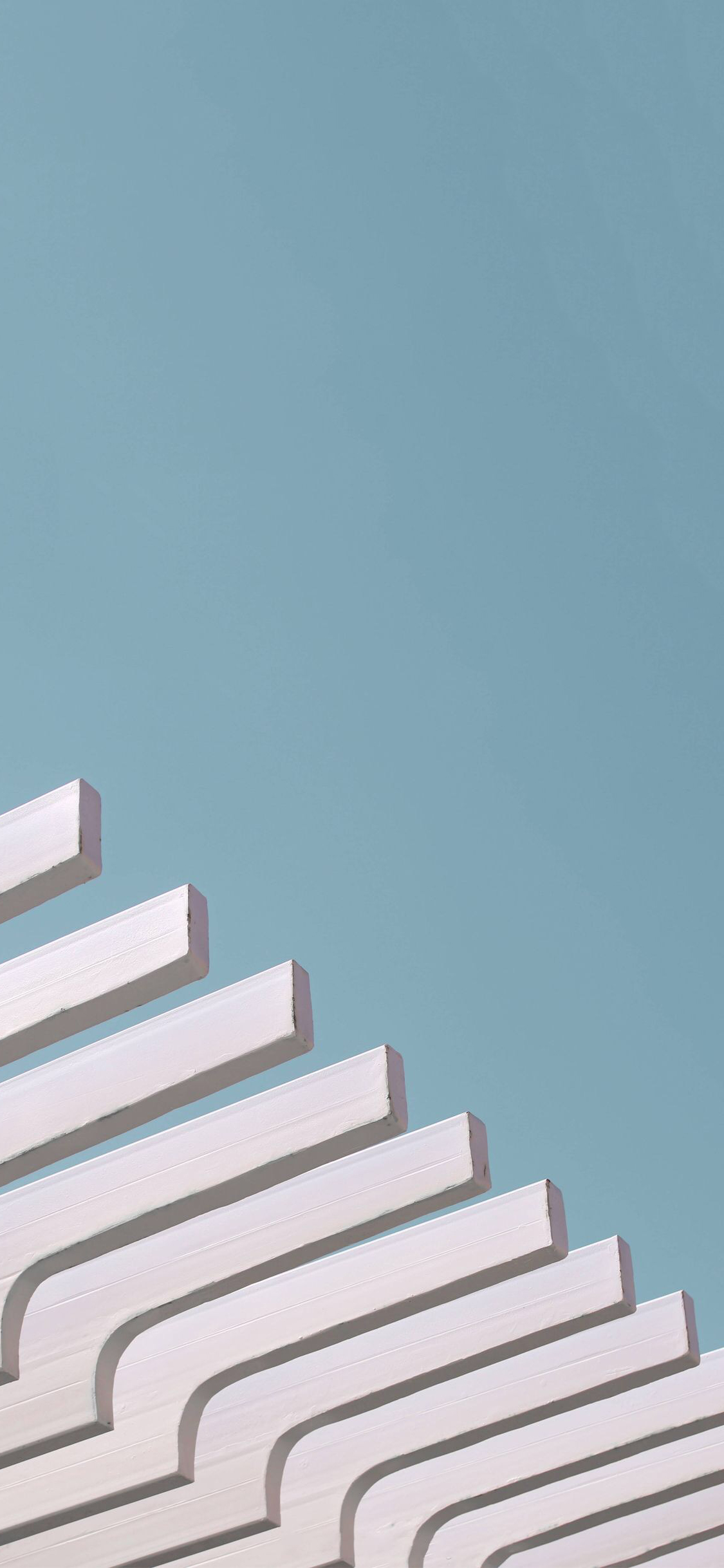 [2436×1125]建筑 柱子 横条 排列 蓝色 苹果手机壁纸图片