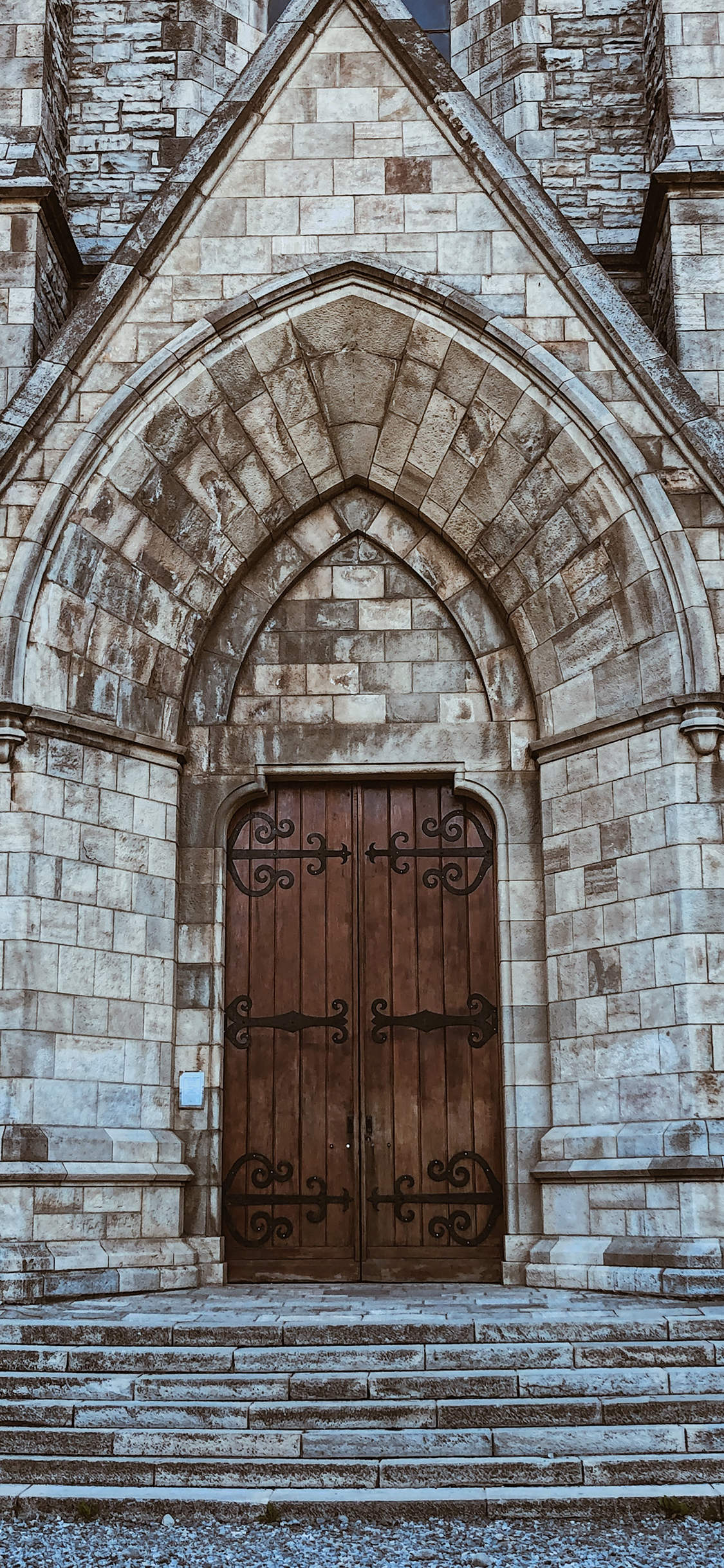 [2436×1125]建筑 欧式 城堡 大门 苹果手机壁纸图片