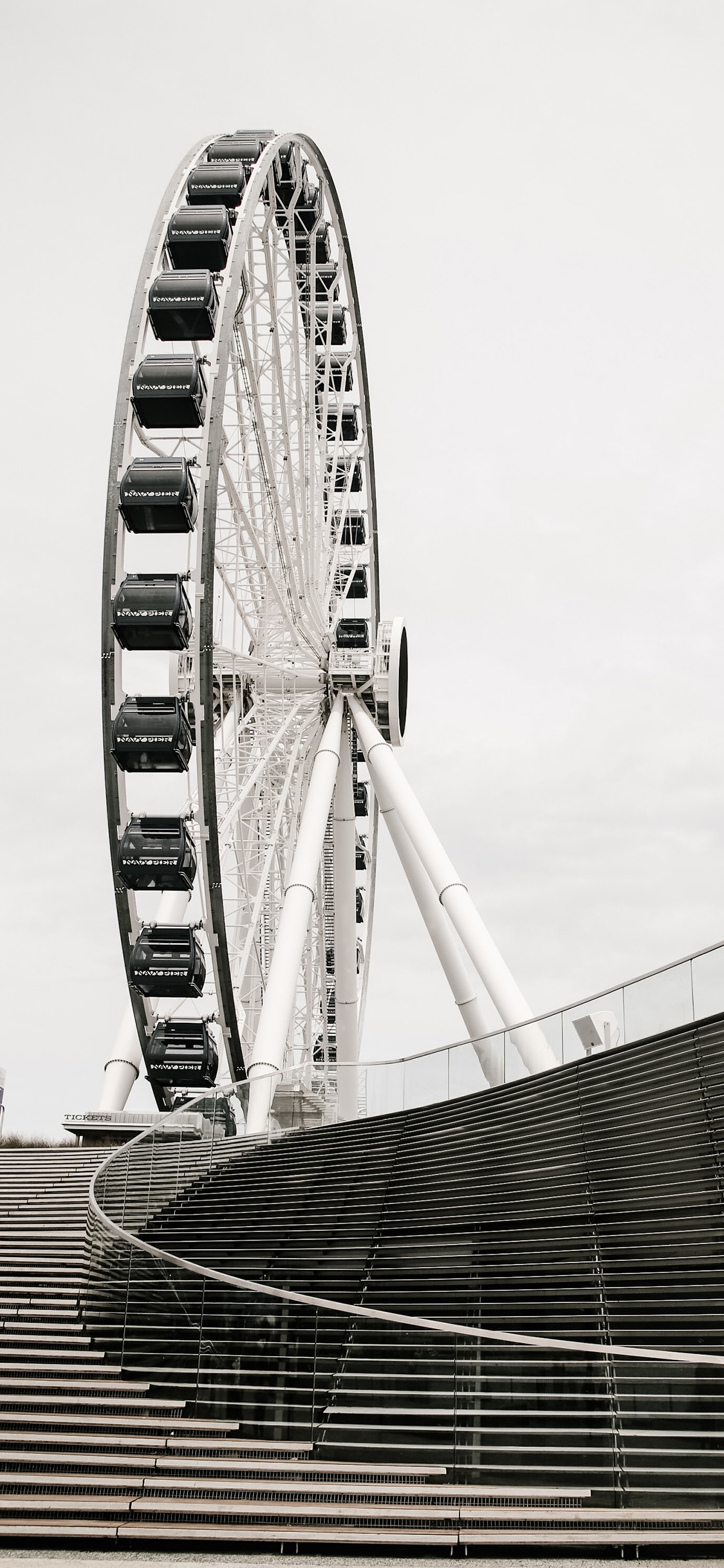 [2436×1125]建筑 游乐设施 摩天轮 黑白 苹果手机壁纸图片