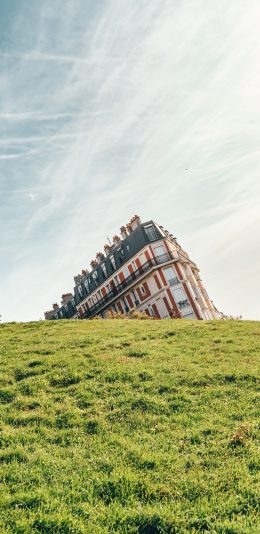 [2436x1125]建筑 高楼 倾斜 创意 草坪 苹果手机壁纸图片