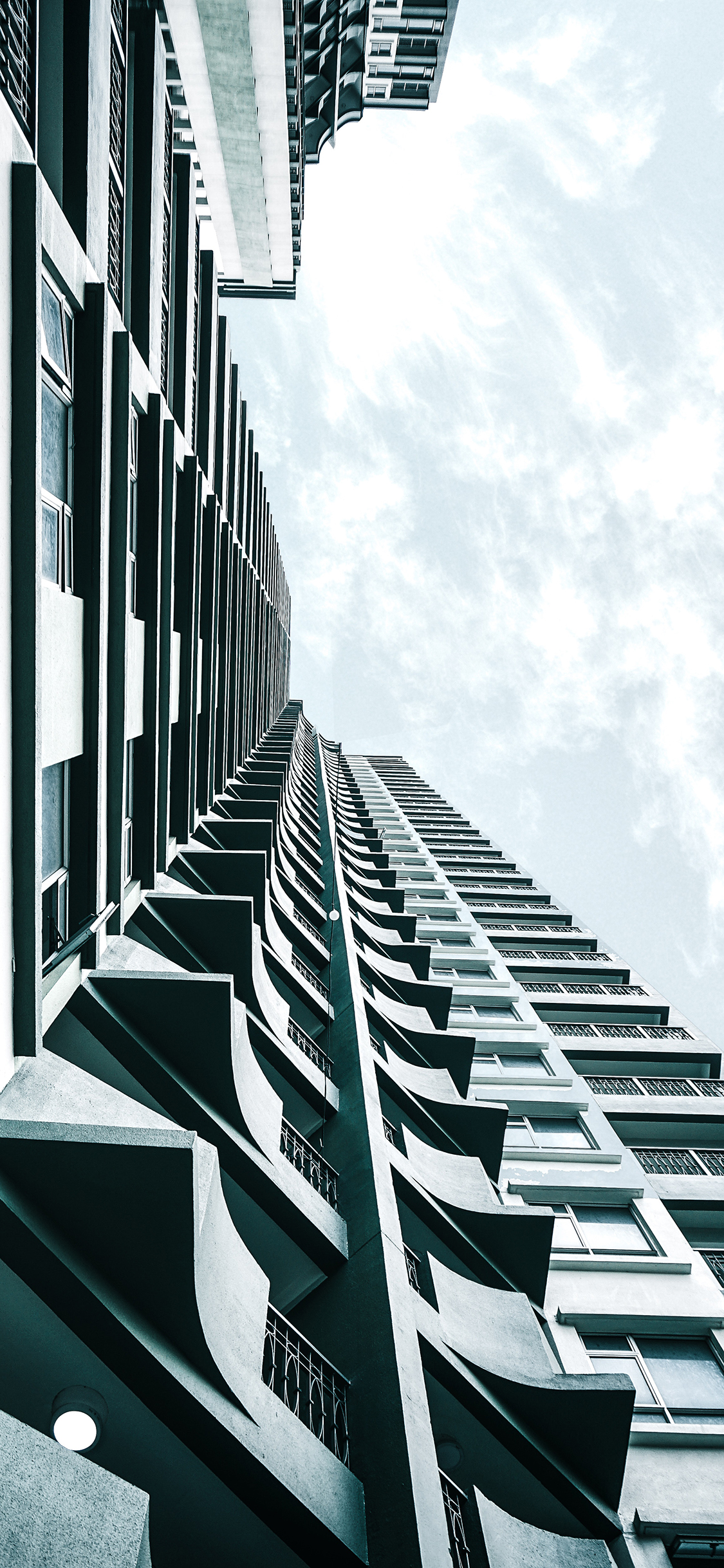 [2436×1125]建筑 高楼大厦 天空 苹果手机壁纸图片