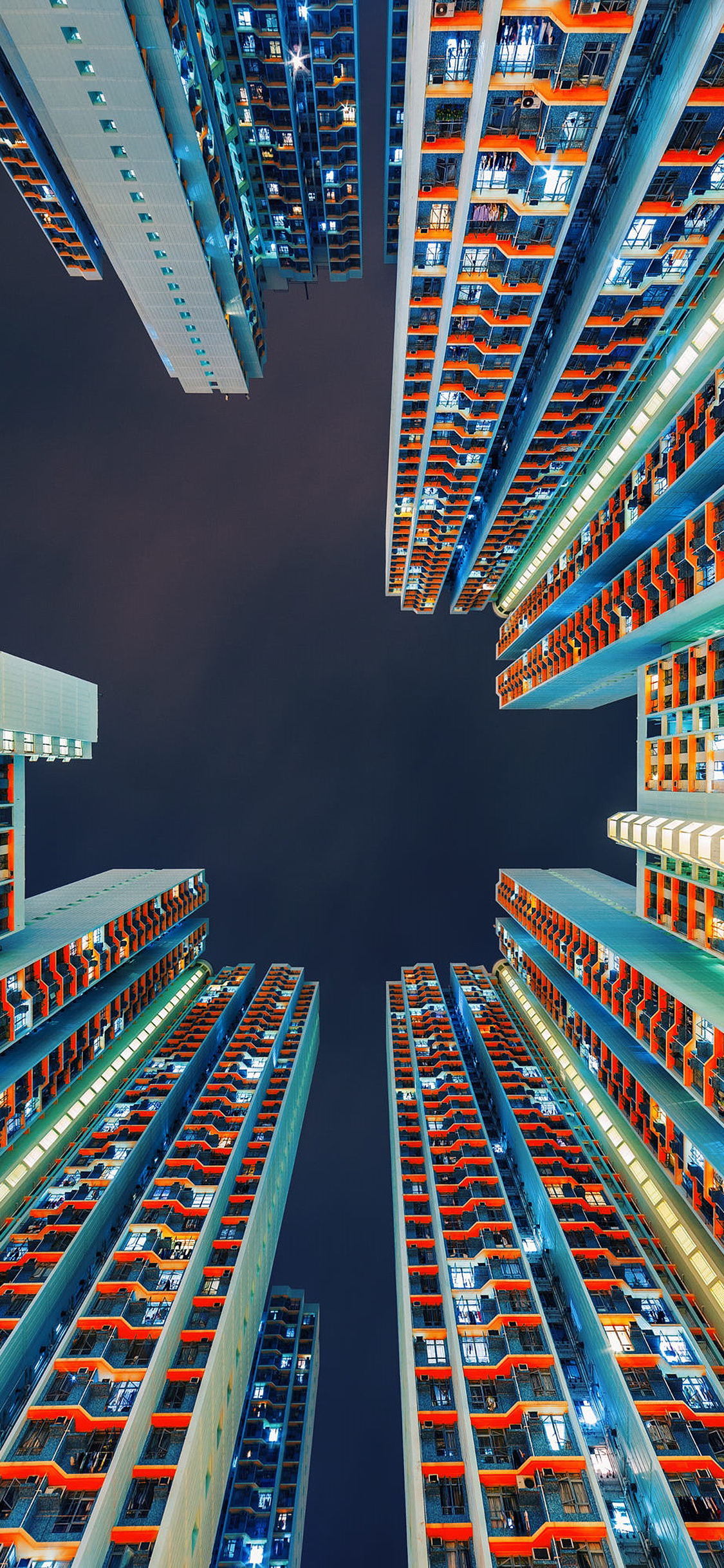 [2436×1125]建筑 高楼大厦 楼房 密集 夜晚 灯光 苹果手机壁纸图片