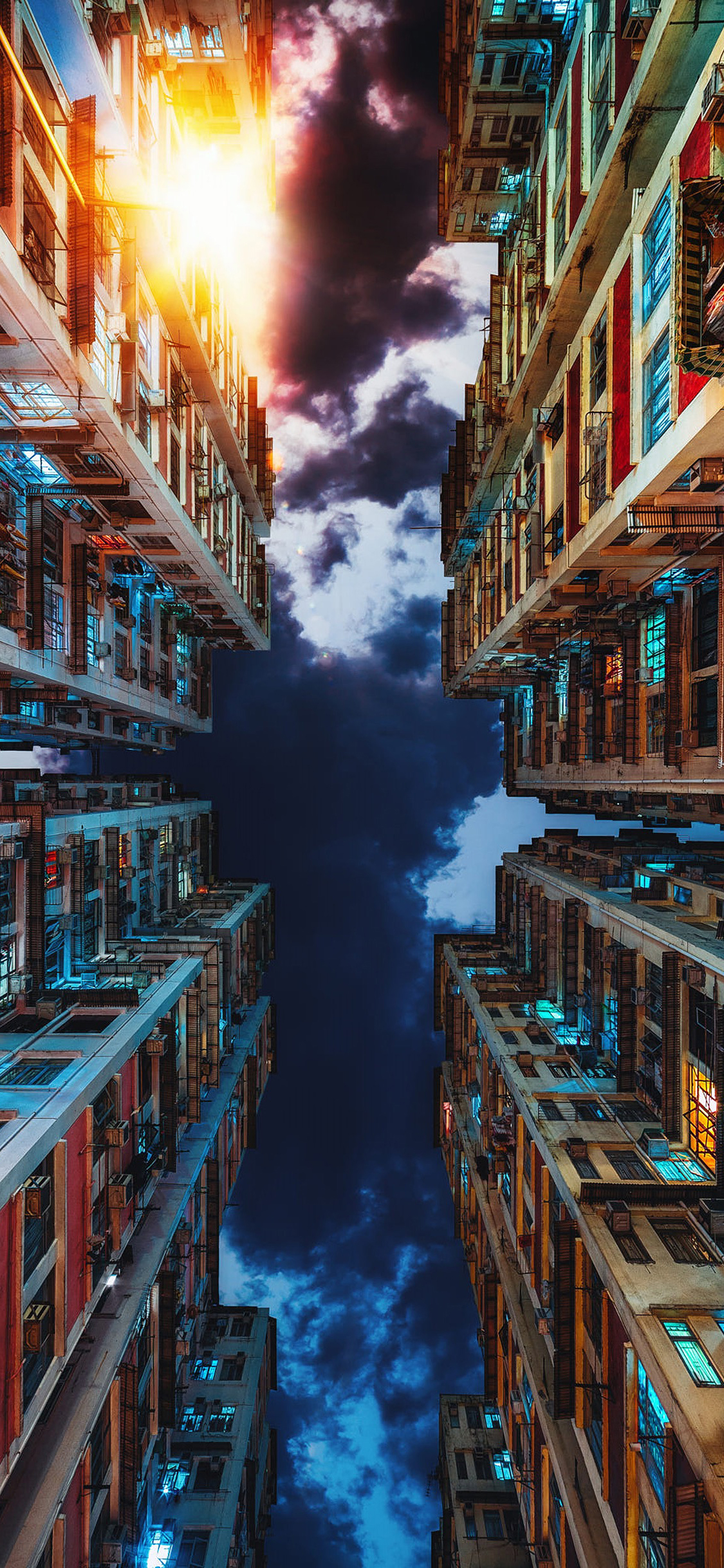 [2436×1125]建筑 高楼大厦 楼房 密集 夜晚 灯光 云 苹果手机壁纸图片