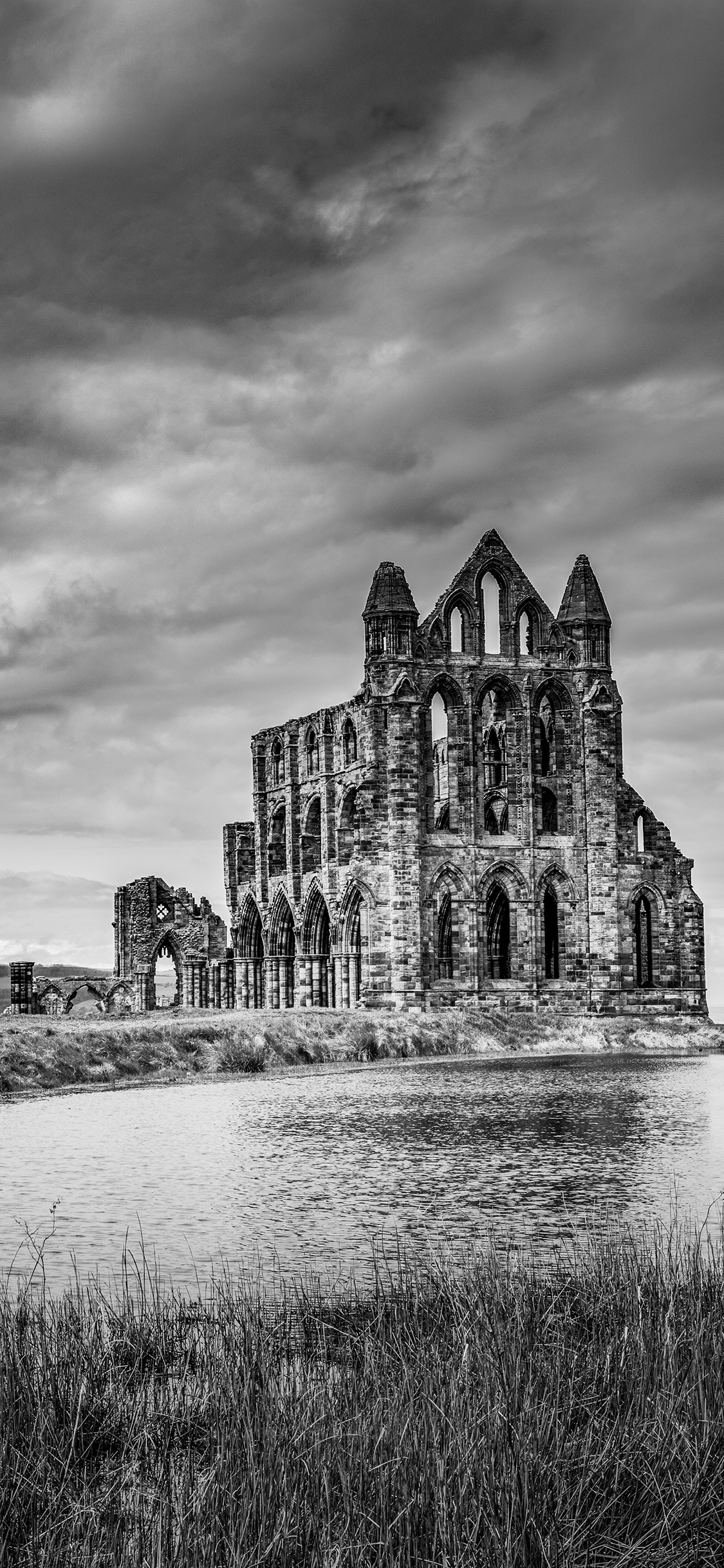 [2436×1125]异域 欧式建筑 黑白 古迹 苹果手机壁纸图片