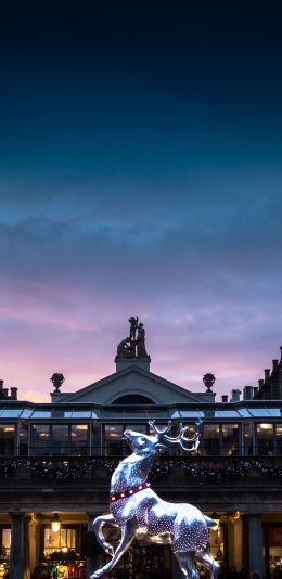 [2436x1125]摆件 装饰 小鹿 雕像 苹果手机壁纸图片