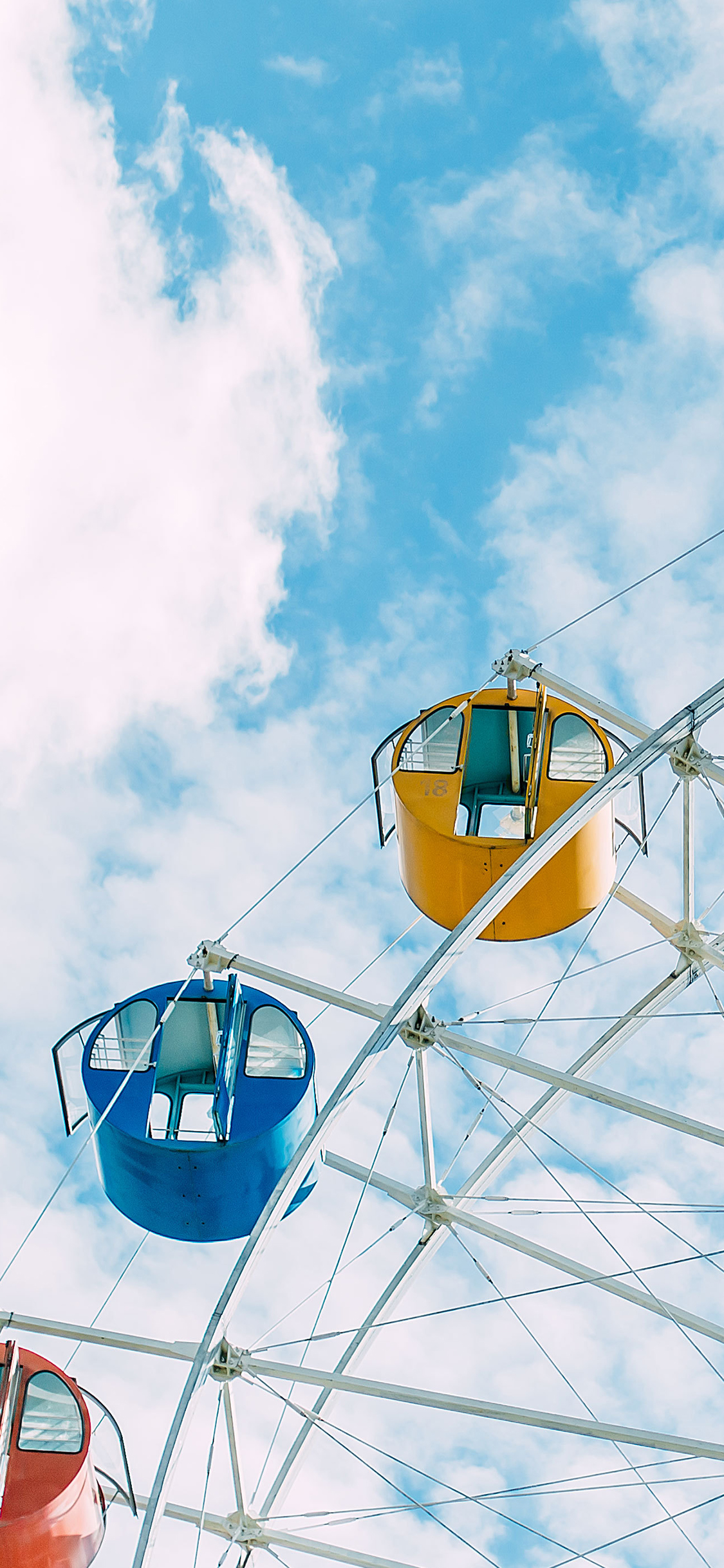 [2436×1125]摩天轮 娱乐 游乐场 蓝天白云 天空 苹果手机壁纸图片