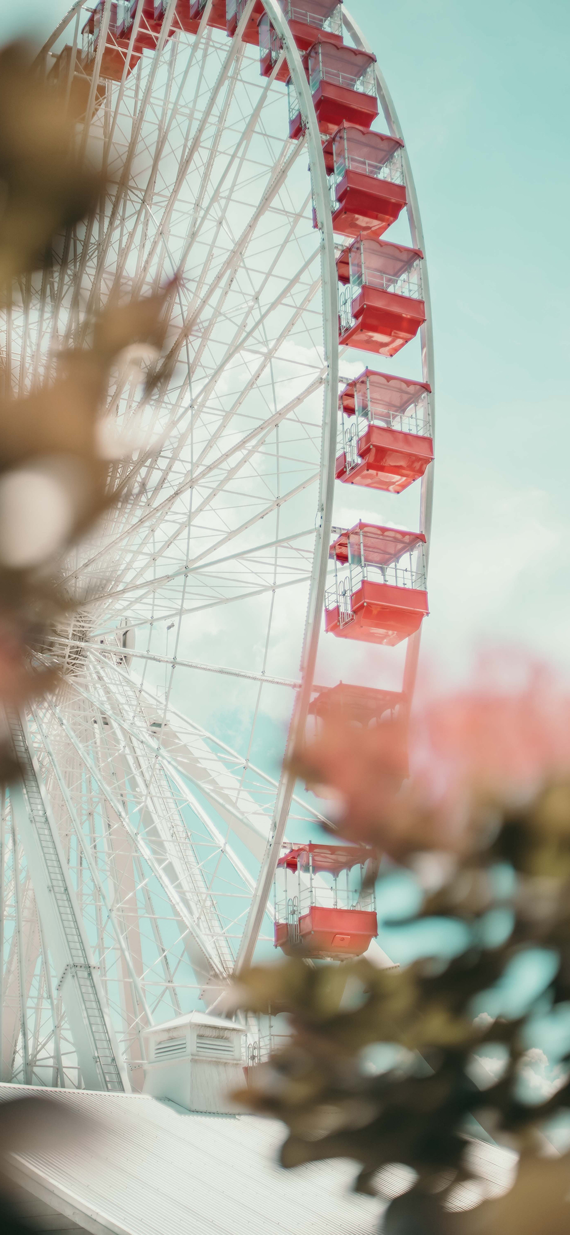 [2436×1125]摩天轮 游乐园 游乐设施 转动 苹果手机壁纸图片