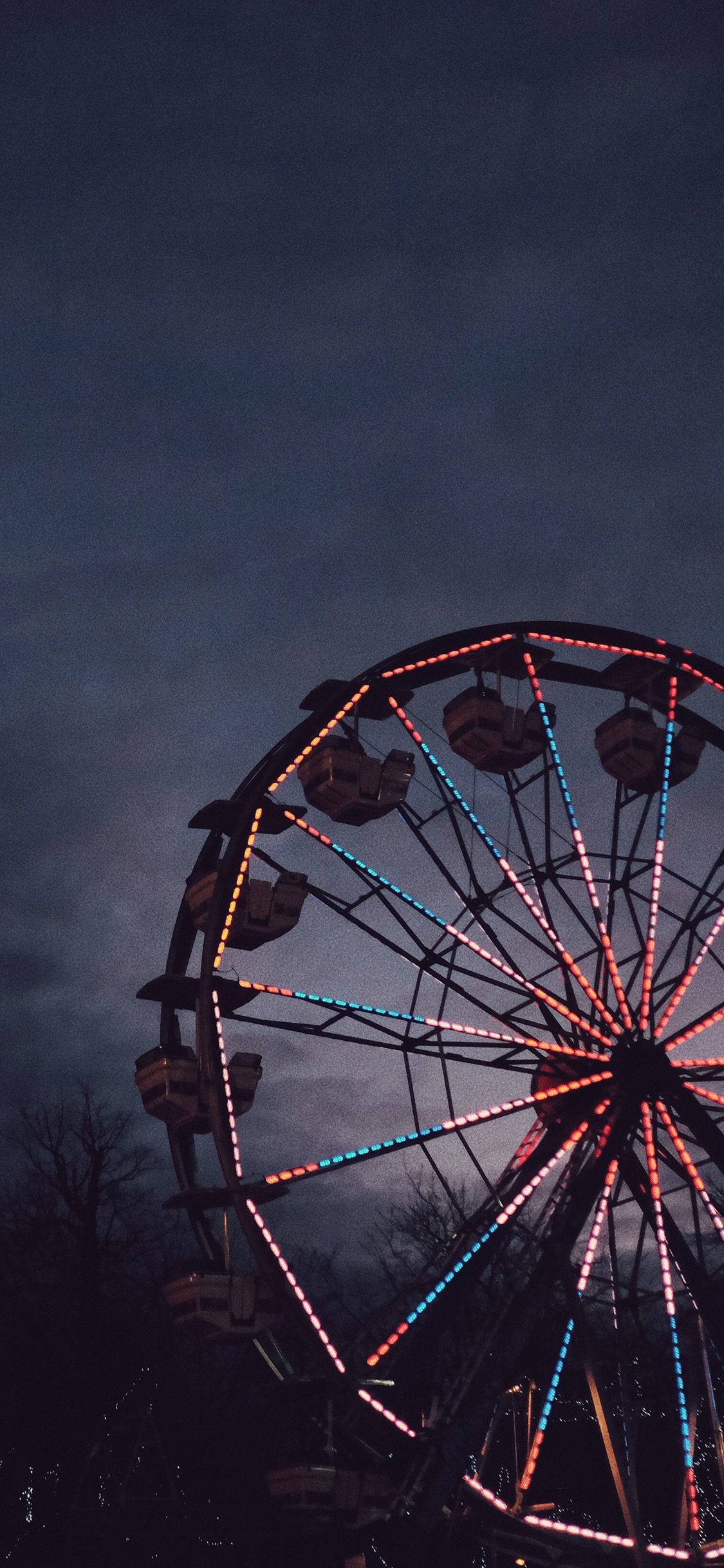 [2436×1125]摩天轮 游乐场 昏暗 彩灯 苹果手机壁纸图片