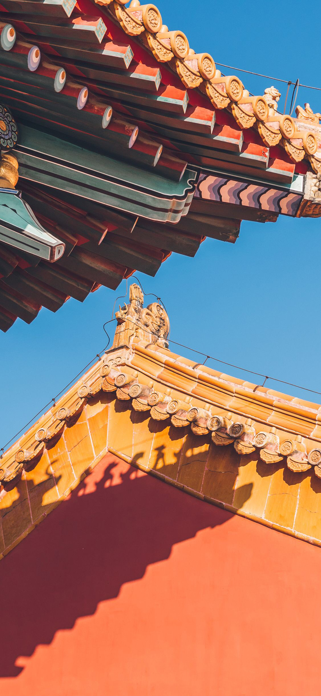 [2436×1125]故宫 建筑 屋檐 瓦片 苹果手机壁纸图片