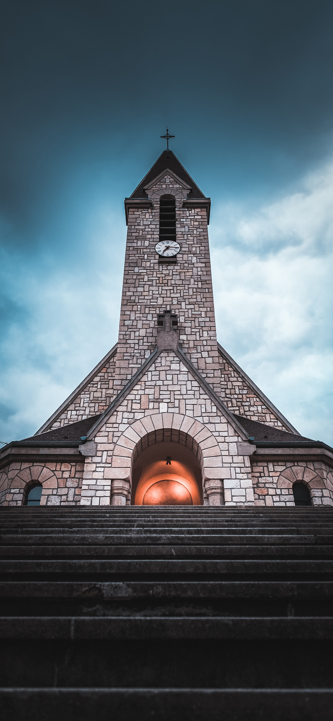 [2436×1125]教堂 建筑 异域 台阶 苹果手机壁纸图片