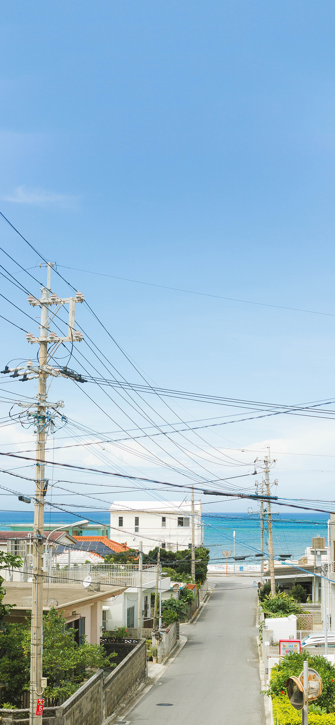 [2436×1125]日本 城市 街道 小清新 天空 电线杆 苹果手机壁纸图片